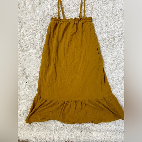 ◾️Catamaran Mustard Yellow Tiered Maxi Skirt With Overall Tie Straps And Pockets - Picture 3 of 9